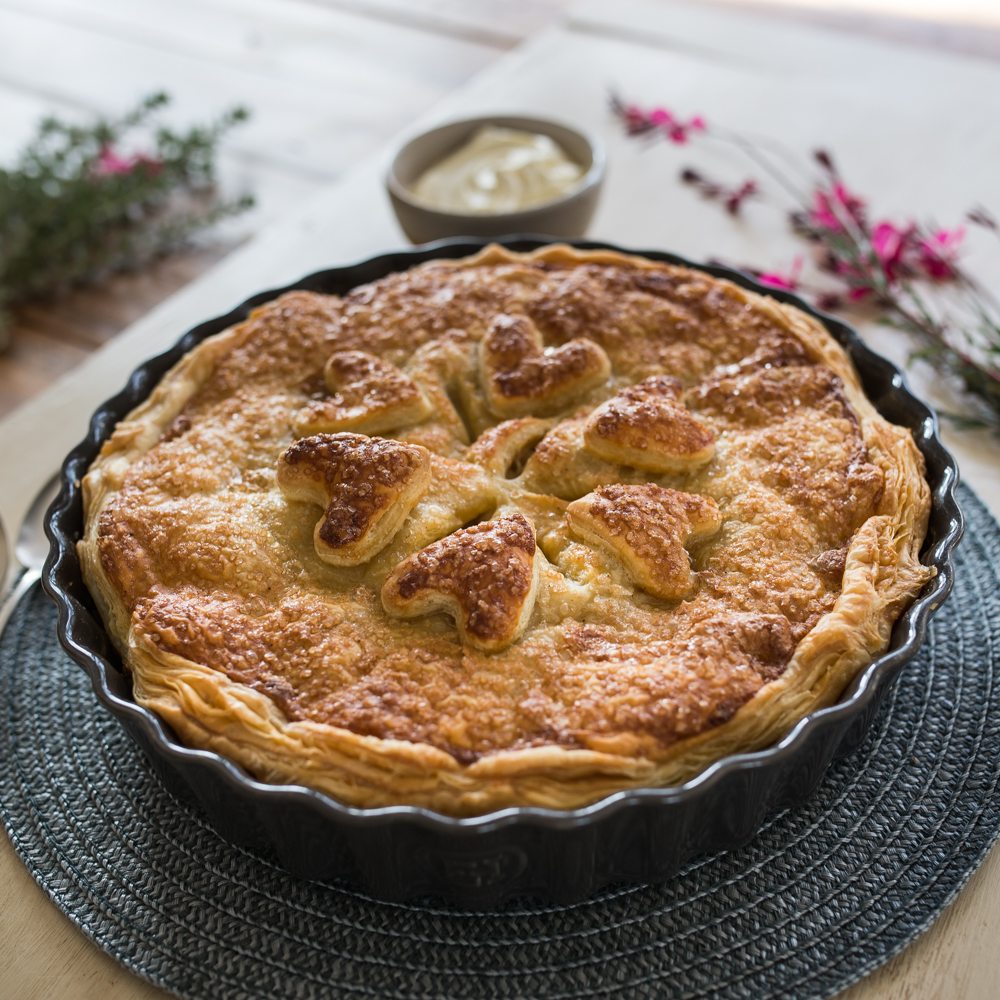 This is a big pie to serve the whole family so get the whole family involved with the peeling and chopping!
Utensils: Use a 28cm diameter deep flan dish